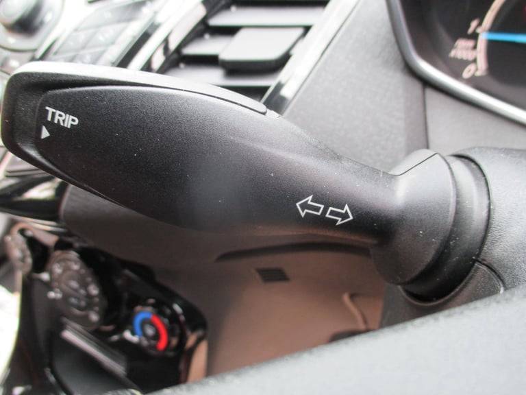 2014 Ford Fiesta 1.25 Zetec Euro 5 5dr HATCHBACK Petrol Manual