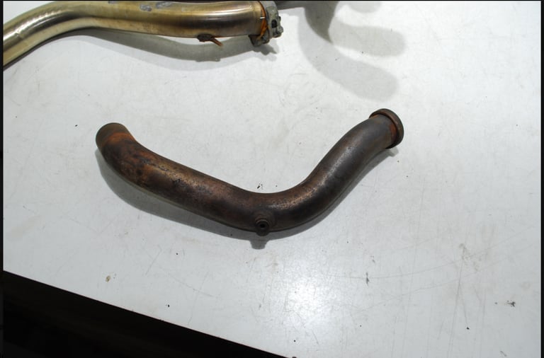 Complete Genuine Ducati Exhaust for Monster 93 to 01 with high mount link pipes