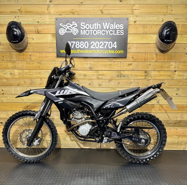Yamaha WR125R / 2010 model / covered only 10.2k miles 