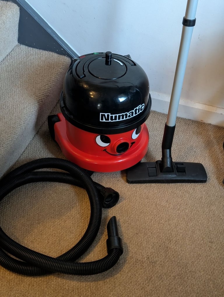 Numatic   Henry hoover vacuum cleaner VGC as new 
