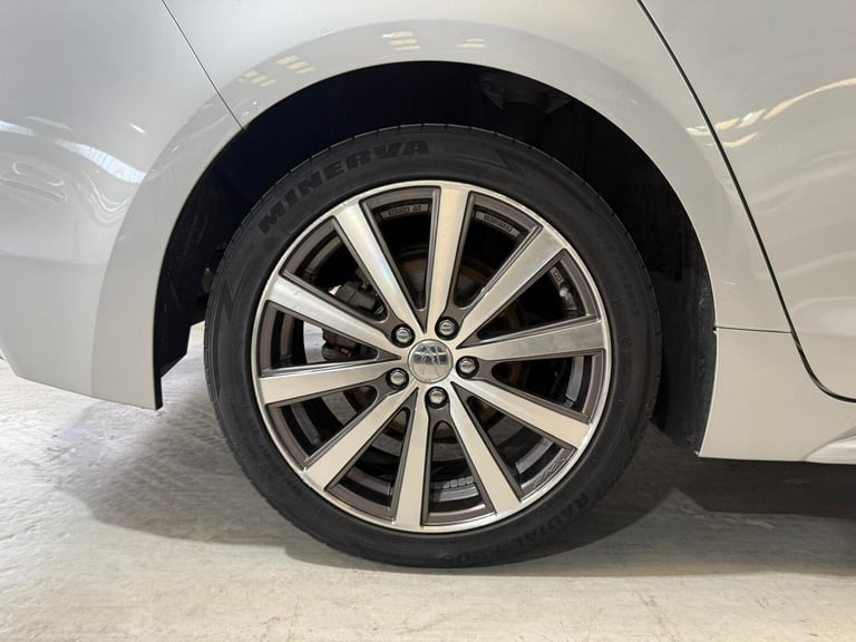 2020 Toyota Corolla 1 790 CC TOYOTA COROLLA TOURING Hybrid