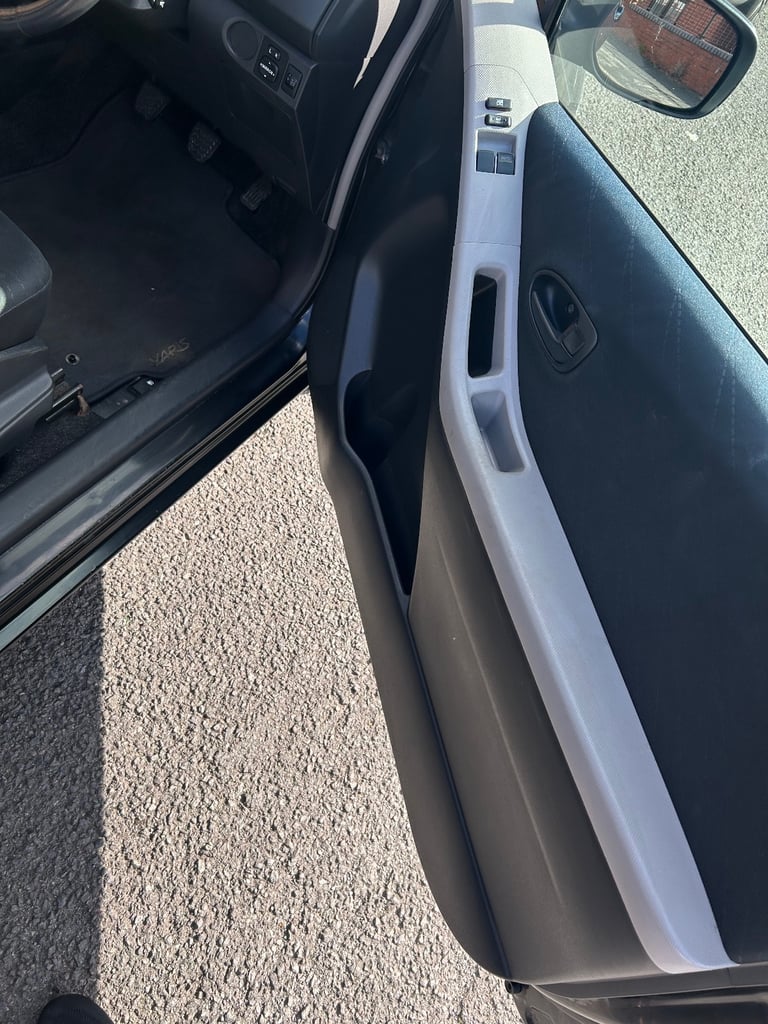 Toyota, YARIS, Hatchback, 2007, Manual, 1296 (cc), 3 doors