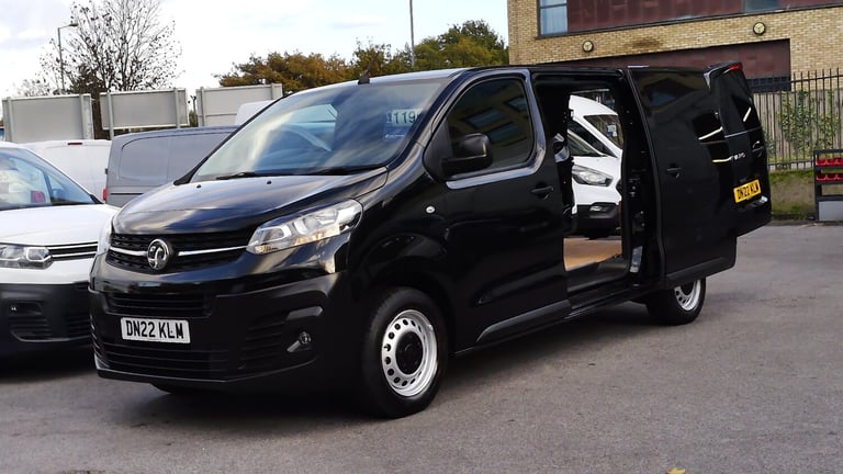 image for 2022 Vauxhall Vivaro F2900 DYNAMIC L1 SWB IN BLACK WITH AIR CONDITIONING,PARKING SENSORS,CRUISE  ...