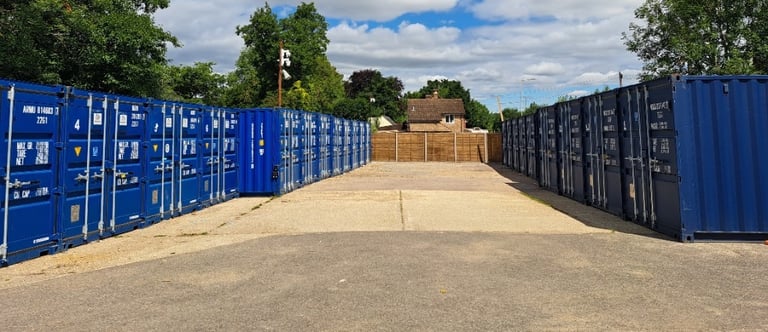 Storage Containers to Rent Heathrow Brentford- 24 hour access - Drive Up Units