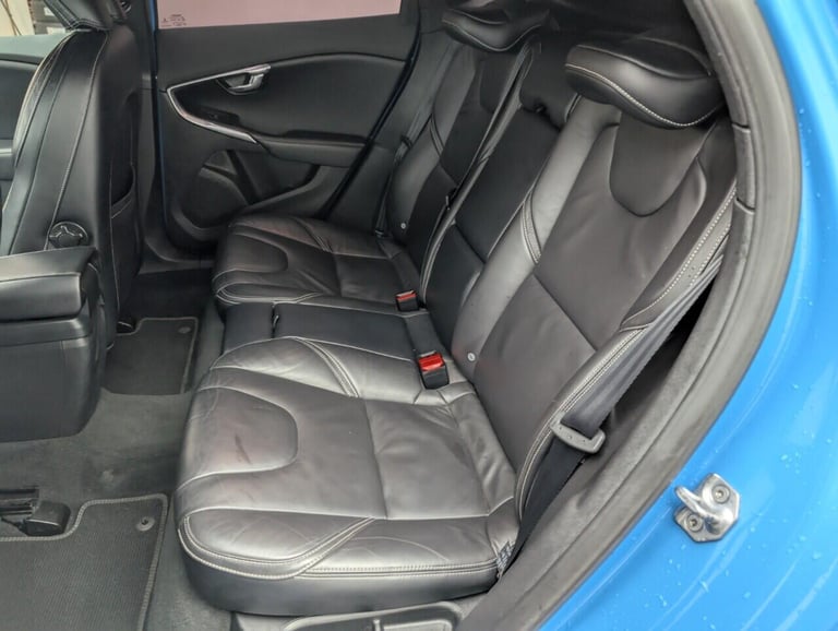 2015 Volvo V40 2.0 D2 R-Design Lux Nav Hatchback 5dr Diesel Manual Euro 6 (s/s) (120 ps) - HATCHB...