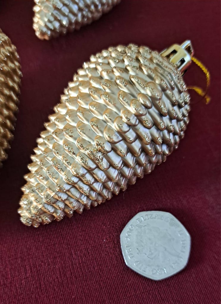 Set of Christmas decorations 