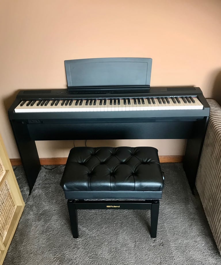 YAMAHA piano P-125a