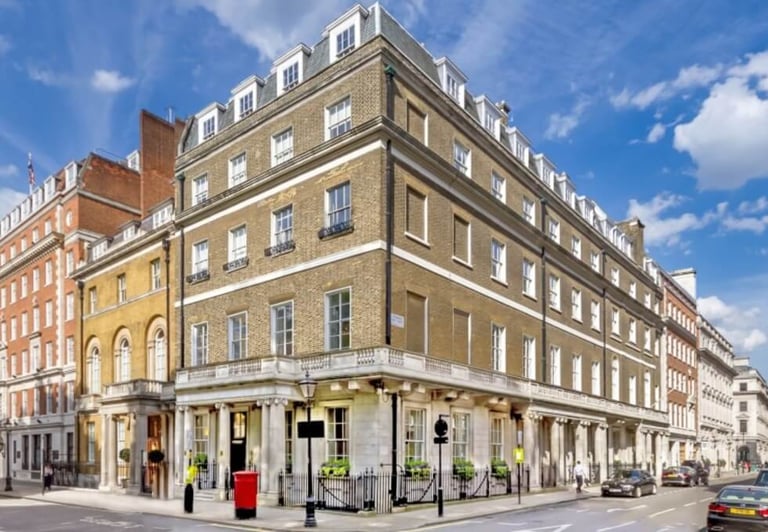*St James's* Private Serviced Offices: Units from 2 to 50 desks for rent SW1