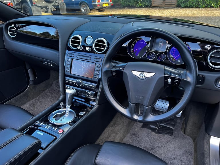 BENTLEY CONTINENTAL GTC 6.0 W12 AUTO 4WD 