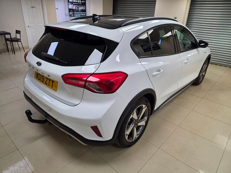 FORD FOCUS 1.0 T EcoBoost Active White Manual Petrol WARRANTY 12 MONTHS MOT
