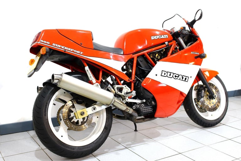 Ducati 900 Supersport