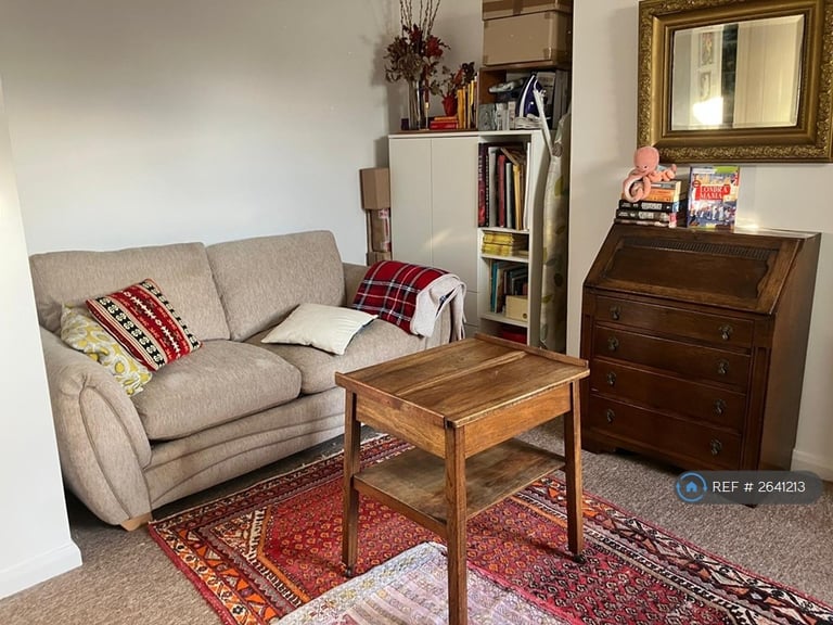 2 bedroom flat in Church Passage, Barnet, EN5 (2 bed) (#2641213)