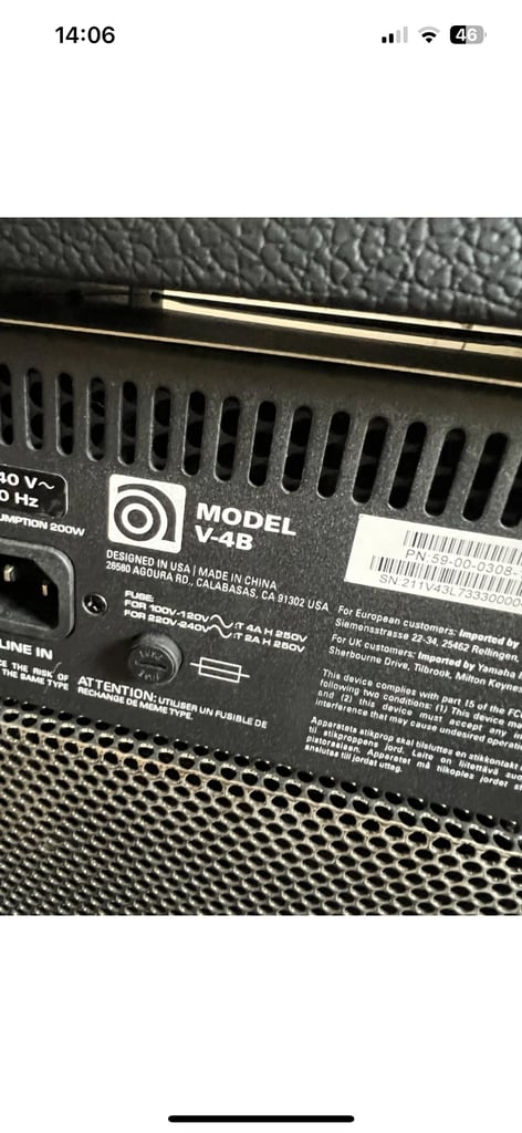 Ampeg V4B Bass Amp And SVT-212AV Cab Bundle