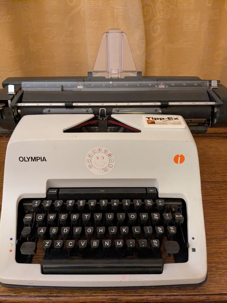 Olympia SG3 Manual Typewriter Two Colour Ribbon Made in Germany 