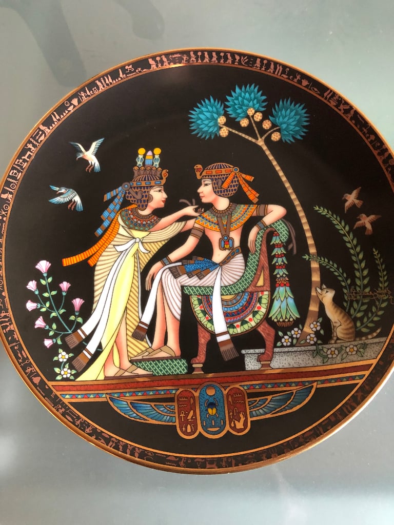 Decorative plates- The Legend of Tutumkhamun - collectible plates 