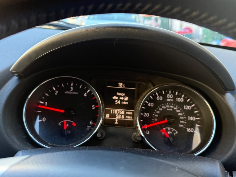 Nissan, QASHQAI, Hatchback, 2012, Manual, 1461 (cc), 5 doors