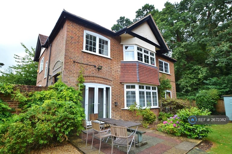 6 bedroom house in Burgess Road, Southampton, SO16 (6 bed) (#2672382)