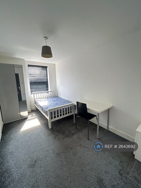 6 bedroom house in Garnier Street, Portsmouth, PO1 (6 bed) (#2643692)