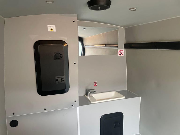 2022 Ford Transit 2.0 350 EcoBlue MHEV Leader RWD L4 H3 Euro 6 (s/s) 5dr PANEL VAN Diesel Manual