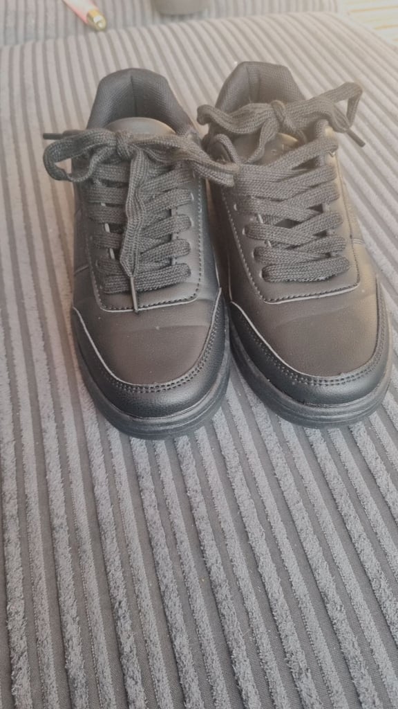 Boys shoes 