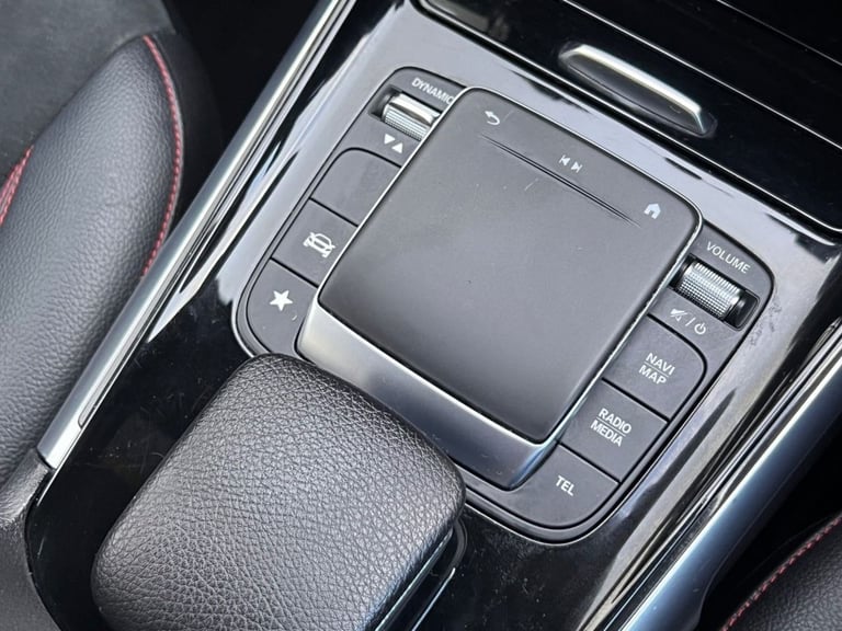 2022 72 MERCEDES-BENZ GLB 2.0 GLB220D AMG LINE SUV 5DR DIESEL 8G-DCT 4MATIC EURO