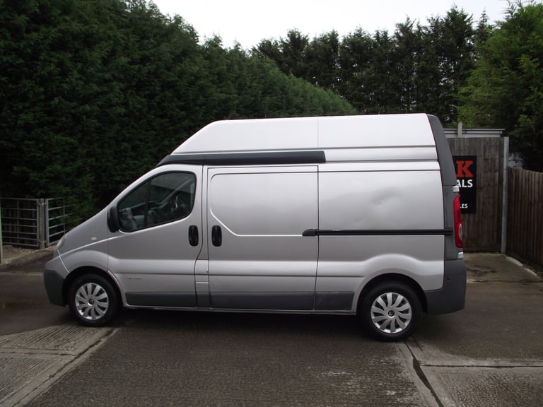 Renault Trafic Vauxhall Vivaro High roof LWB van sat nav