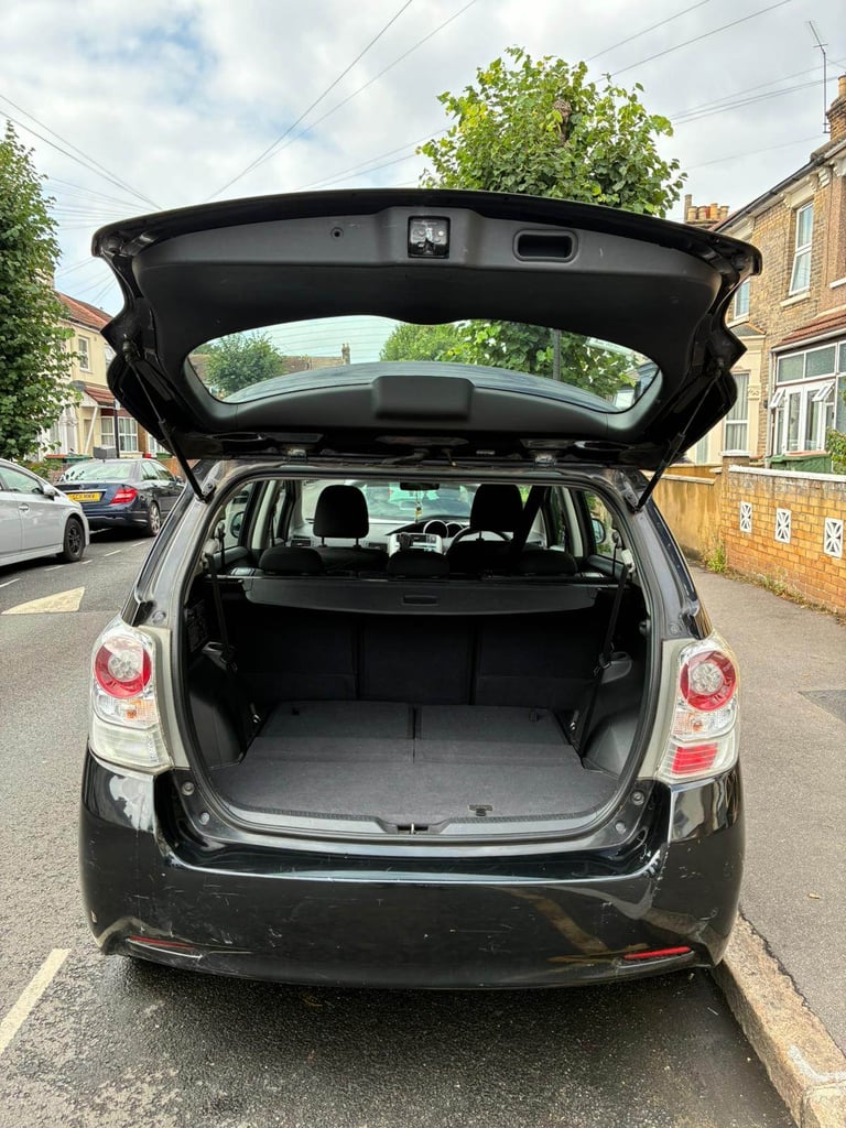 Toyota, VERSO, MPV, 2011, Manual, 1598 (cc), 5 doors