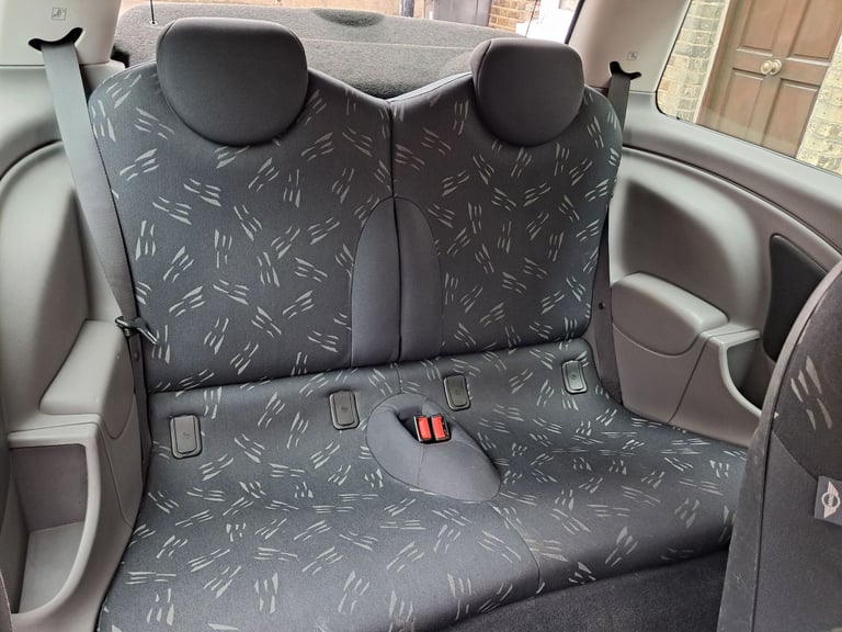 Mini One, Hatchback, 2005, Manual, 1598 (cc),3 doors - Image 15