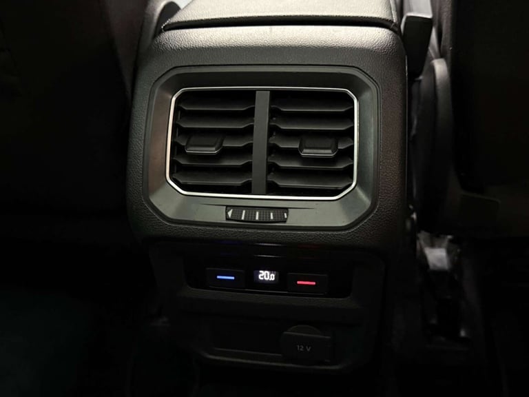 2017 Volkswagen Tiguan 2.0 TDI BlueMotion Tech SEL DSG 4Motion Euro 6 (s/s) 5dr SUV Diesel Automatic