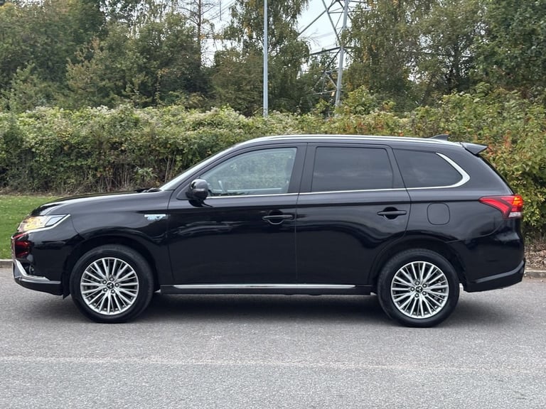 2021 Mitsubishi Outlander 2.4h TwinMotor 13.8kWh Design SUV 5dr Petrol Plug-in Hybrid CVT 4WD Eur...