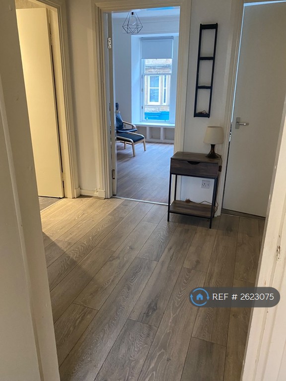 2 bedroom flat in Willowbank Crescent, Glasgow, G3 (2 bed) (#2623075)