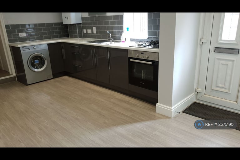 Studio flat in Lodge Road/Mayday Road, Croydon, CR0 (#2675190)