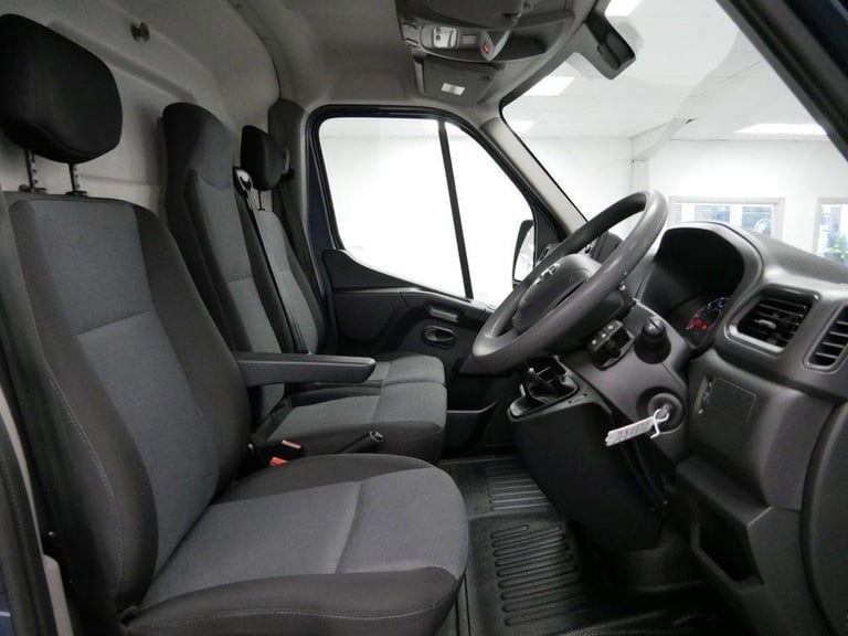 73 NISSAN INTERSTAR R35 RWD 2.3 DCI 145 BHP L4 X-LONG TWIN WHEEL TEKNA