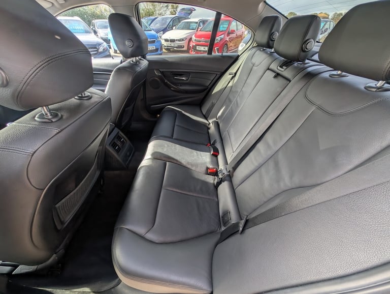 BMW 3 SERIES 2.0 320d Luxury Saloon 2014