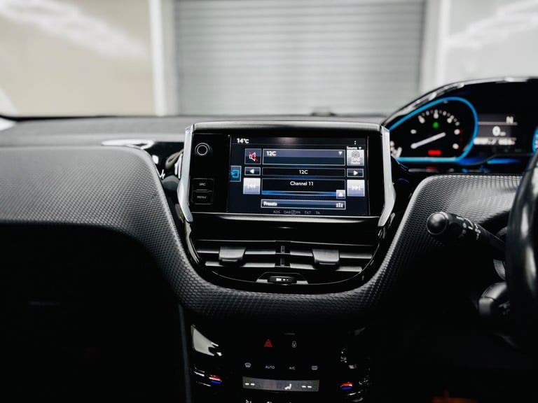 2015 Peugeot 2008 1.6 e-HDi Allure EGC Euro 5 (s/s) 5dr HATCHBACK Diesel Automatic