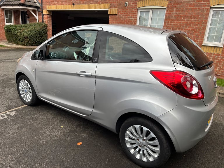 Ford, KA, Hatchback, 2011, Manual, 1242 (cc), 3 doors