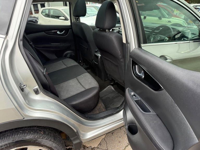 2015 Nissan Qashqai 1.6 dCi n-tec+ XTRON 2WD Euro 6 (s/s) 5dr Diesel