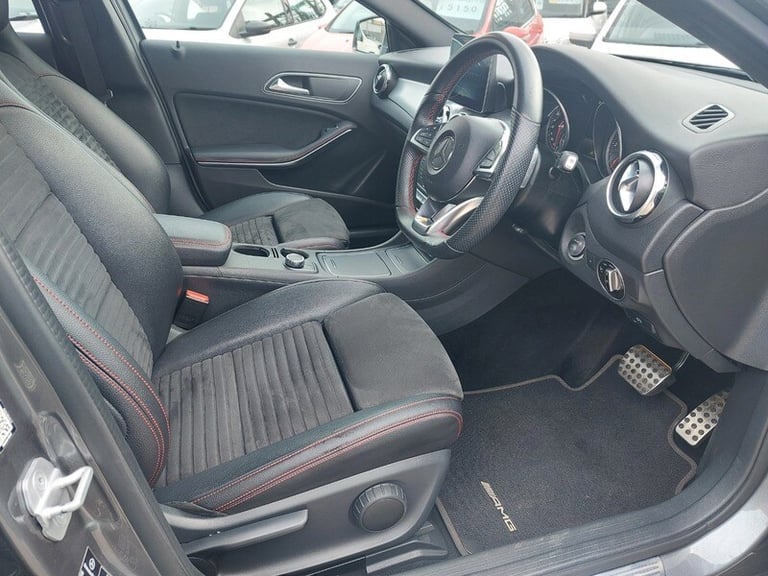 Mercedes GLA GLA 220 D 4MATIC AMG LINE PREMIUM