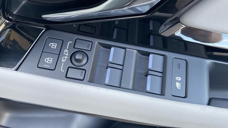 2024 Land Rover Range Rover Evoque 1.5 P300e S 5dr Auto Hatchback Hatchback Hybrid Automatic