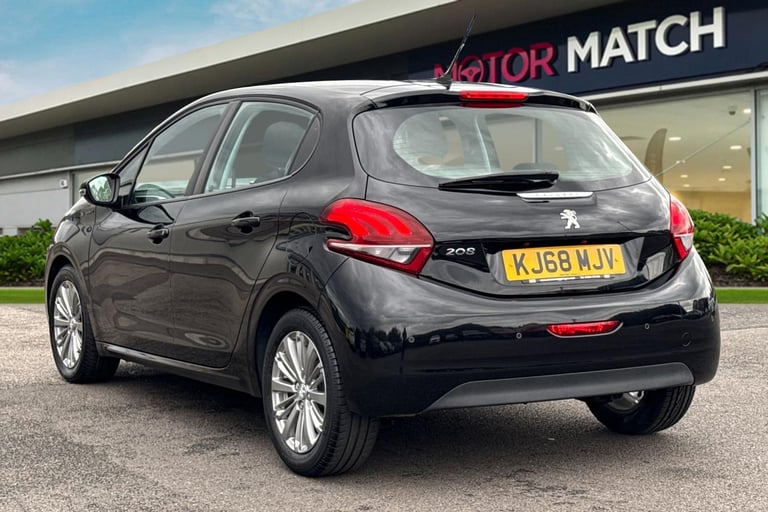 2019 Peugeot 208 1.2 PureTech Signature Euro 6 (s/s) 5dr Hatchback PETROL Manual