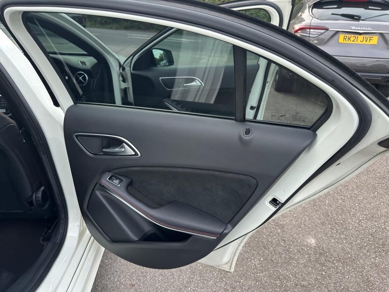 2017 Mercedes-Benz A-Class 2.1 A200d AMG Line (Premium) 7G-DCT Euro 6 (s/s) 5dr HATCHBACK Diesel ...