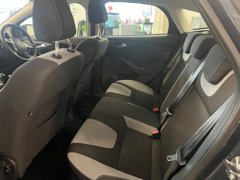 2014 Ford Focus 1.0T EcoBoost Zetec S Euro 5 (s/s) 5dr HATCHBACK Petrol Manual