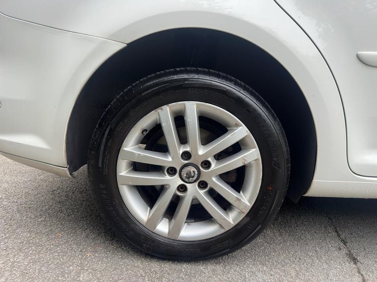 2013 Volkswagen Touran 1.6 TDI SE DSG Euro 5 5dr MPV Diesel Automatic