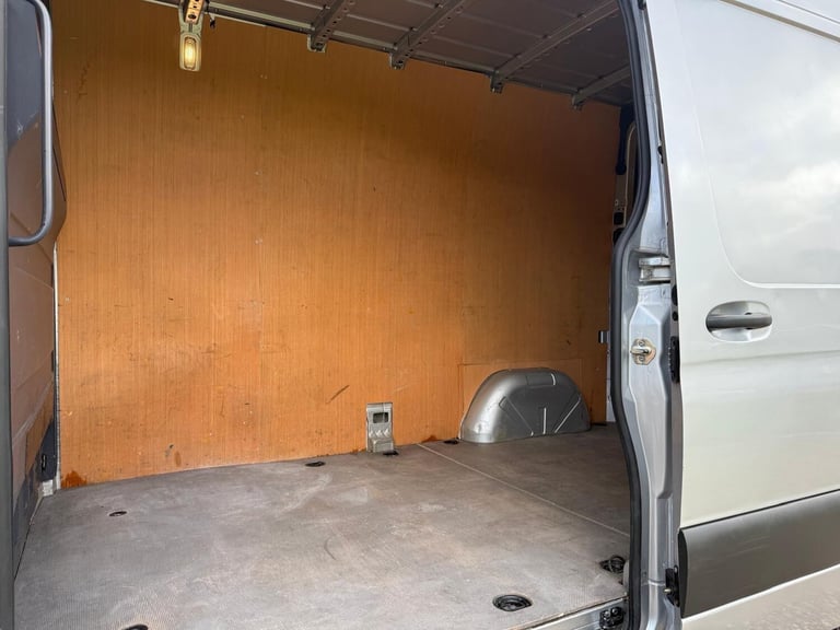 2022 Mercedes-Benz Sprinter 2.0 315 CDI Premium FWD L2 H2 Euro 6 (s/s) 5dr PANEL VAN Diesel Manual