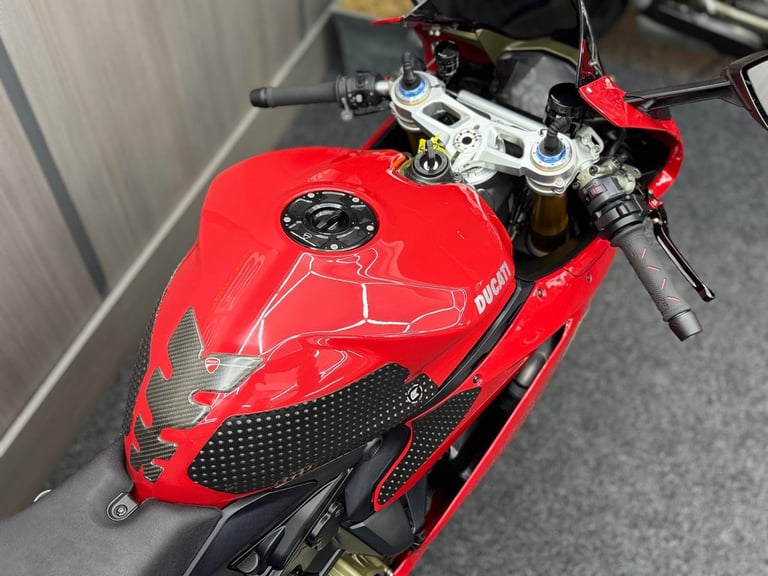2015 15 Ducati Panigale 1299 S 1299 ABS - ++EXTRAS  **DESMO SERVICE DONE** 