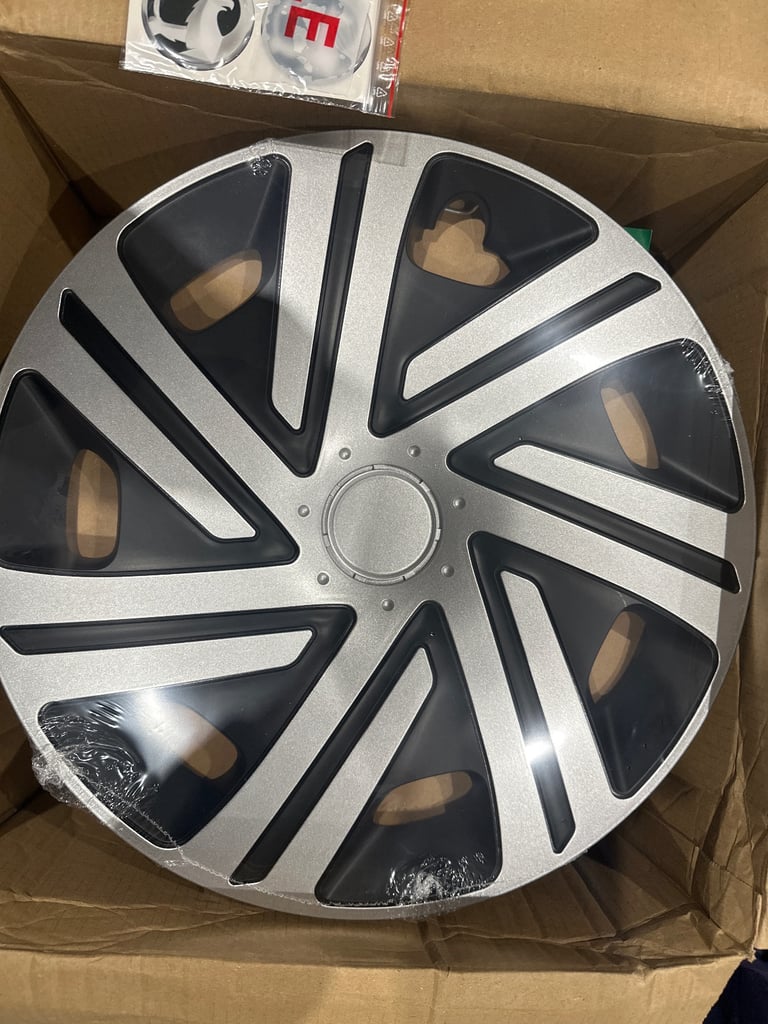 Wheel trims 16” Vauxhall Vivaro  (Not Movano) 