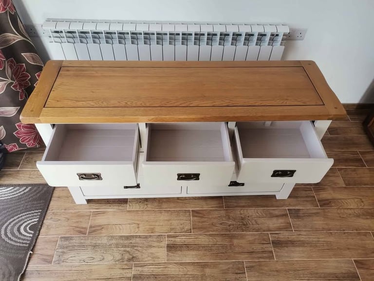 CAN DELIVER - OAK FURNITURE LAND CHEST OF DRAWERS IN VERY GOOD CONDITION