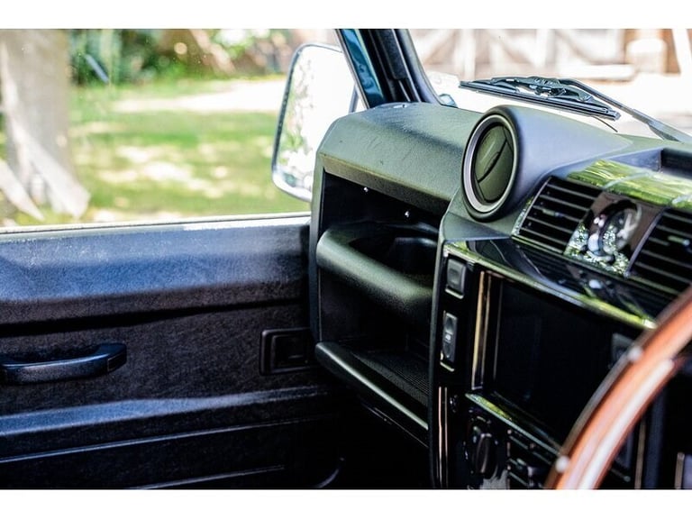 2013 Land Rover Defender 90 TDCi XS SUV Diesel Manual