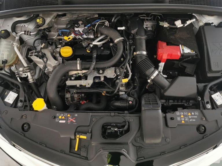 2023 Renault Clio 1.0 TCe Evolution Hatchback 5dr Petrol Manual Euro 6 (s/s) (90 ps) - SPEED  Hat...