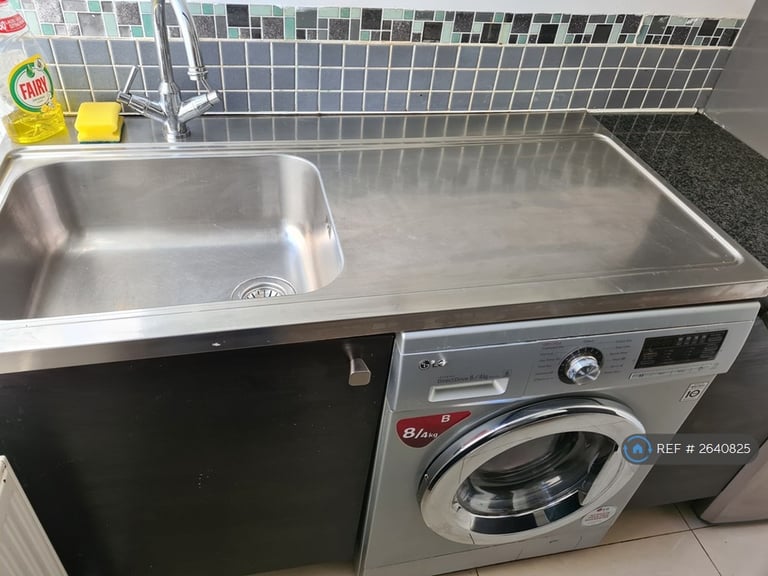 Studio flat in Azenby Road, London, SE15 (#2640825)